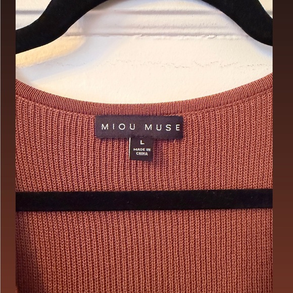 Miou Muse Knitted Maxi Skirt and vest set in Cocoa - LARGE - Picture 2 of 11